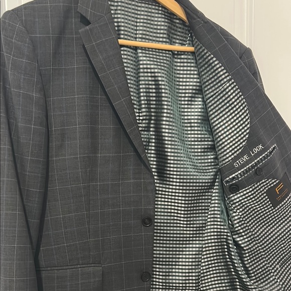 Men's Black Checkered Suit - Picture 2 of 6